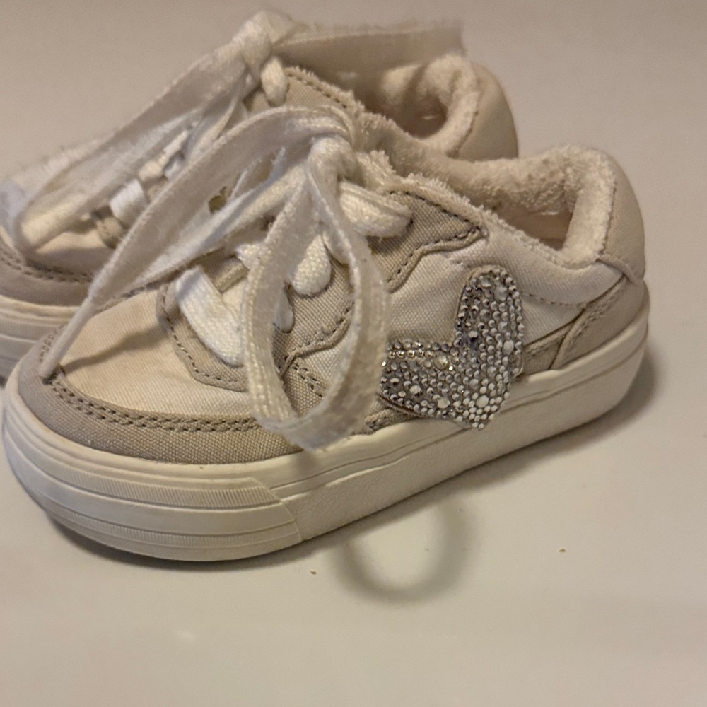 Kids Cream Heart Sneakers